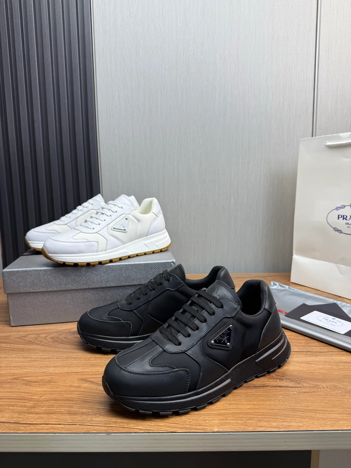 Factory price 580💰 [PRADA] Hot-selling men's shoes shipped 👏Official website synchronized ⬆️ Original cowhide fabric + cowhide lining, cowhide feet 🐮 1:1 shipment ✔️Original original bottom, 38-45 (45. Customized, non-refundable)